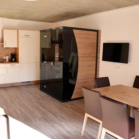 Laudes Apartment *