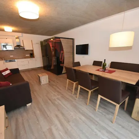 Laudes Apartment